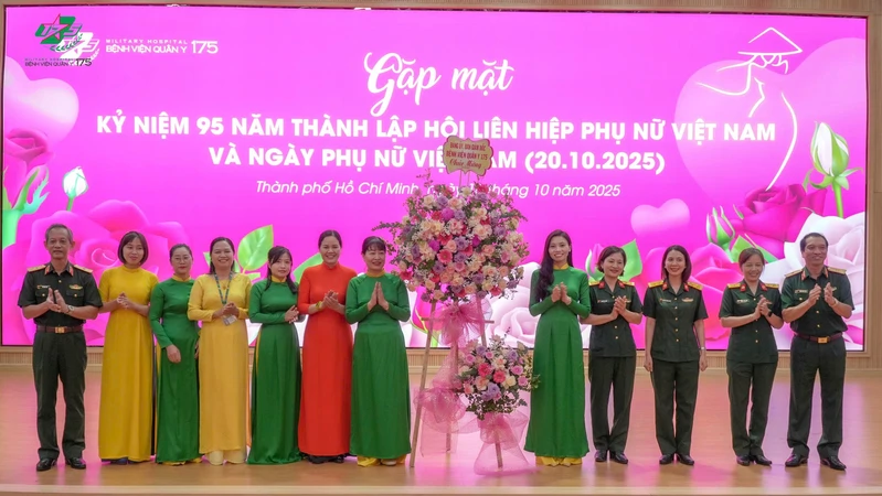 Bệnh viện Quân y 175 tổ chức chương trình gặp mặt, giao lưu, tọa đàm chuyên đề ngày Phụ nữ Việt Nam 