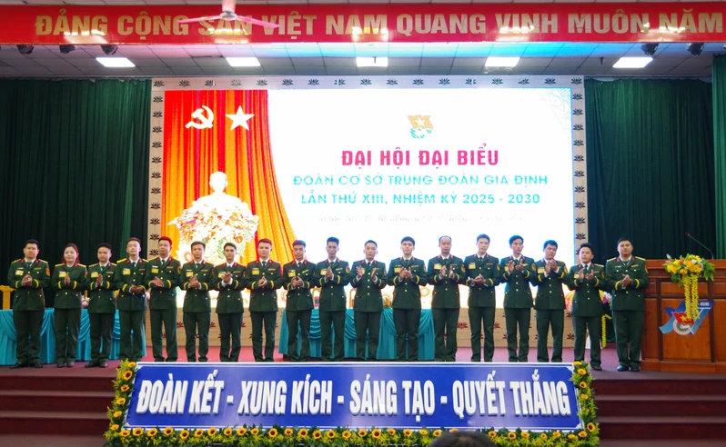 Đoàn cơ sở Trung đoàn Gia Định phát huy sức mạnh, xung kích, sáng tạo, hoàn thành xuất sắc mọi nhiệm vụ