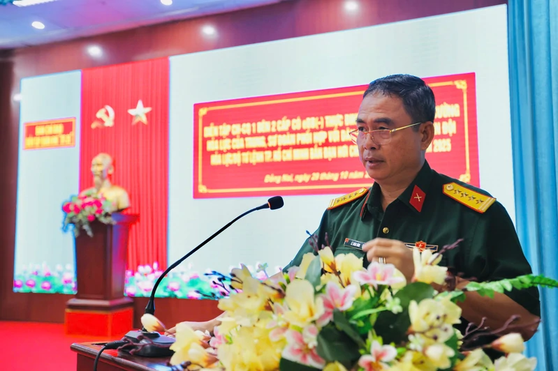 Ban Chỉ đạo diễn tập Quân khu 7 tổ chức diễn tập chỉ huy cơ quan 1 bên 2 cấp đối với Sư đoàn 302
