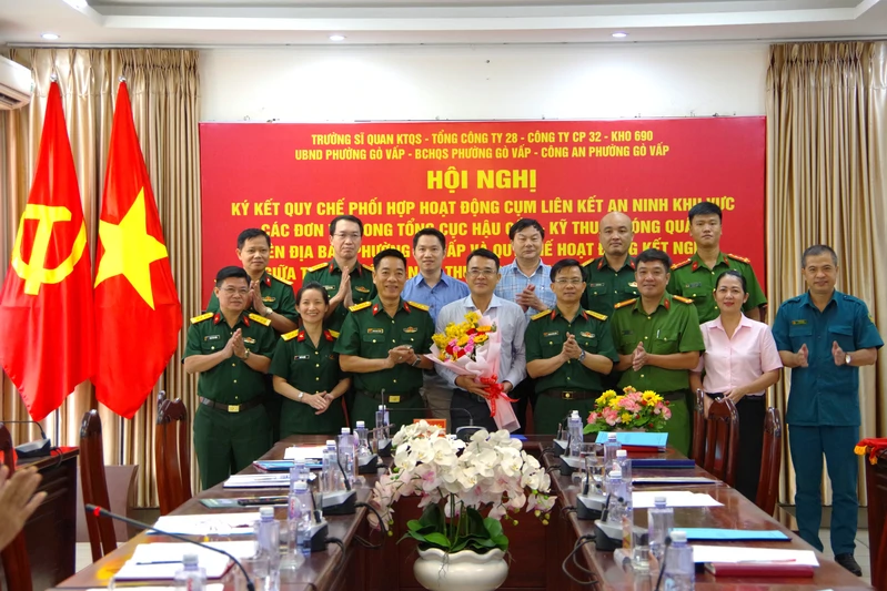 Ký kết Quy chế kết nghĩa giữa Trường Sĩ quan Kỹ thuật Quân sự với phường Gò Vấp