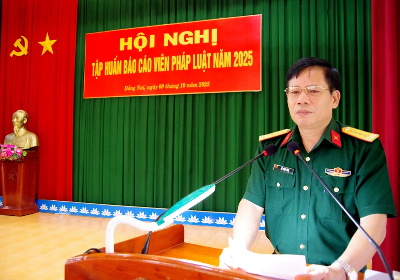 Sư đoàn 309 tập huấn báo cáo viên pháp luật năm 2025