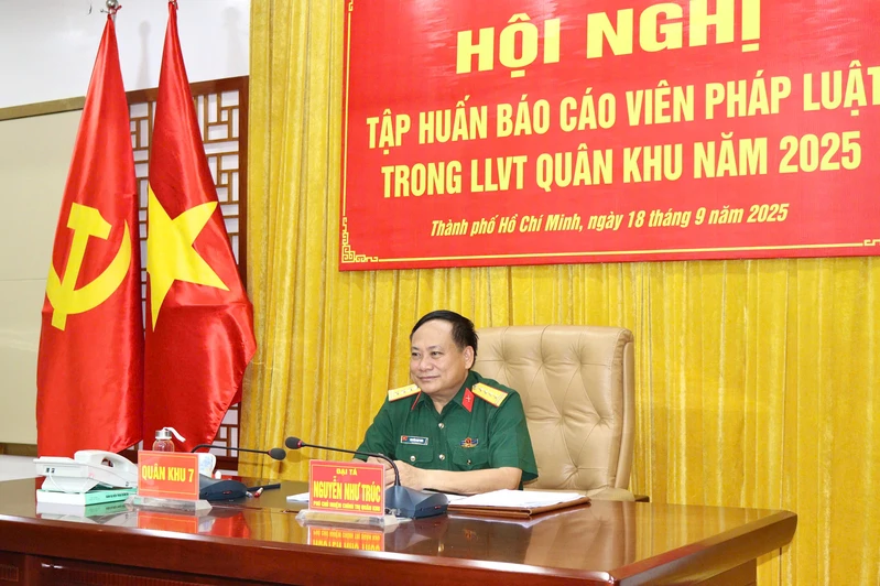 Quân khu 7 tổ chức hội nghị tập huấn báo cáo viên pháp luật