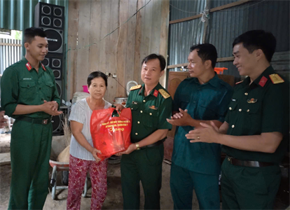 Trung đoàn 31, Sư đoàn 309 quan tâm hạ sĩ quan, binh sĩ có hoàn cảnh khó khăn