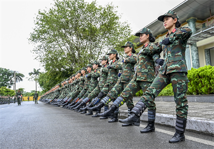 Những "bóng hồng" phương Nam nỗ lực cho giây phút trọng đại trước lăng Bác