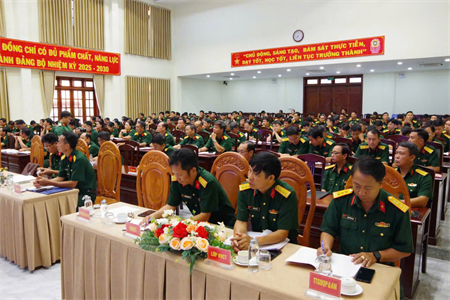 Nâng cao hiểu biết pháp luật cho cán bộ, giáo viên Trường quân sự Quân khu 7